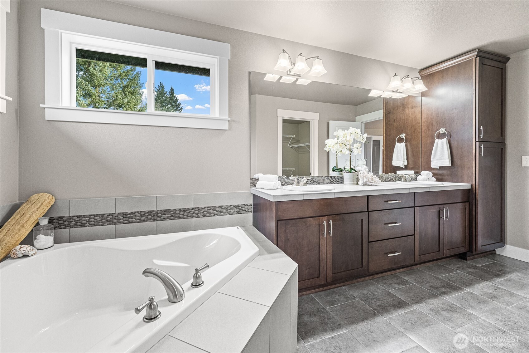 1706 NE 24th Street , Renton, WA 98056