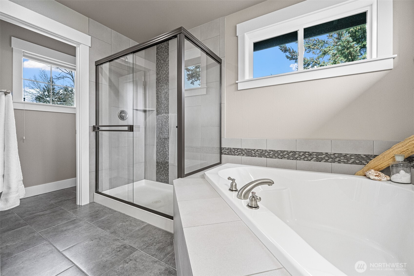 1706 NE 24th Street , Renton, WA 98056