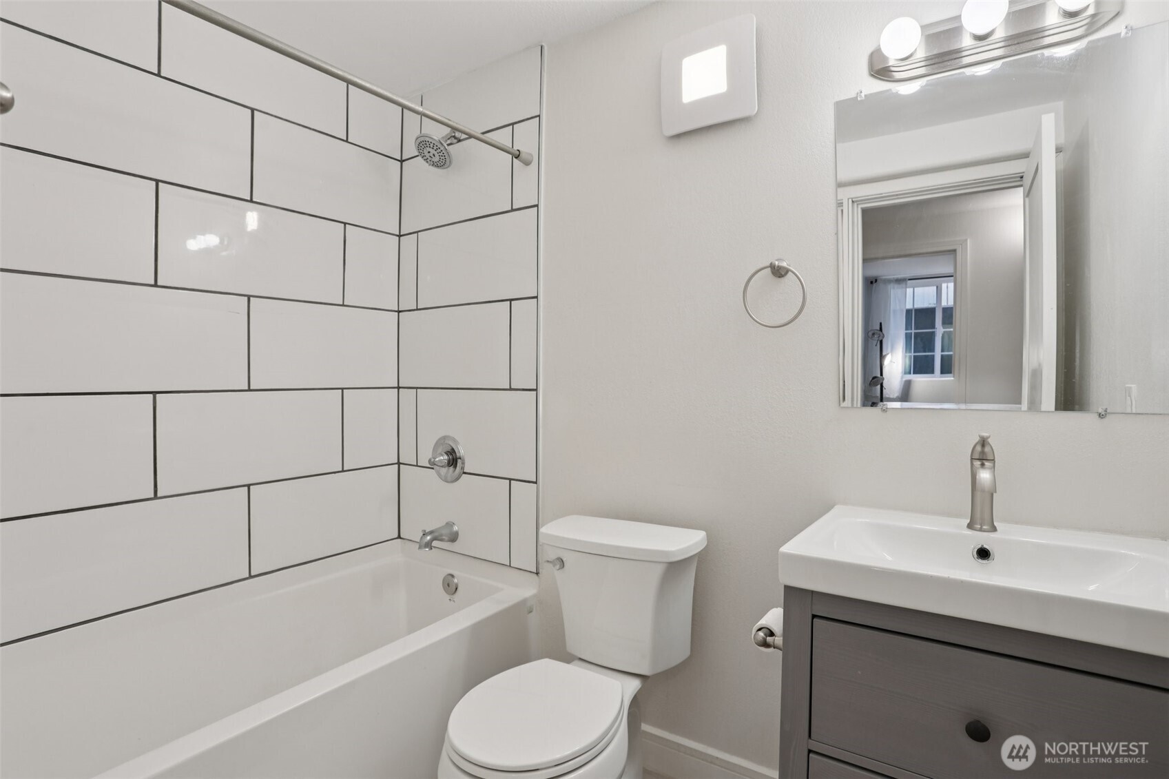 12005 NE 83rd Street , Kirkland, WA 98033