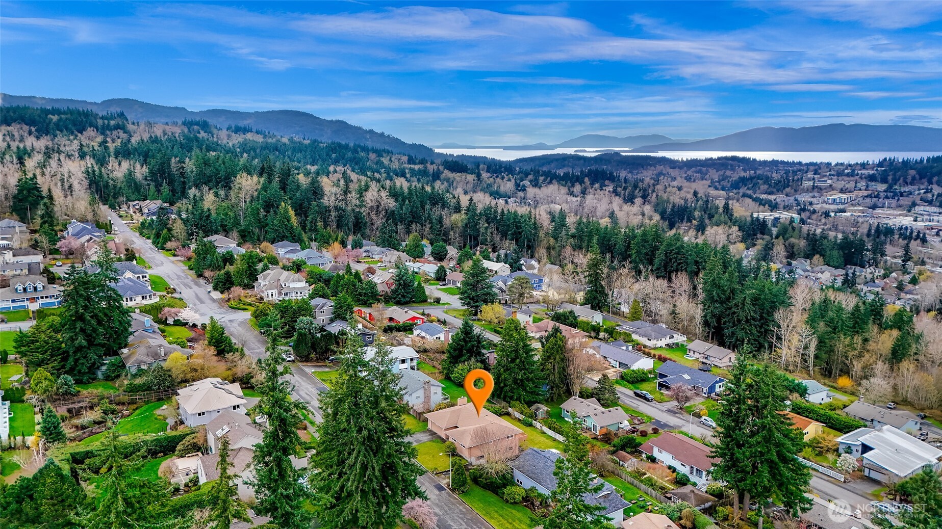 817 Racine Street , Bellingham, WA 98229