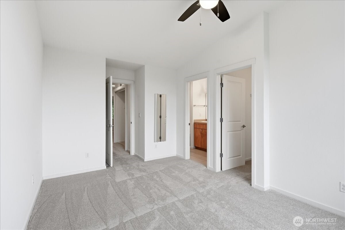 63 Cougar Ridge Road NW #2102, Issaquah, WA 98027