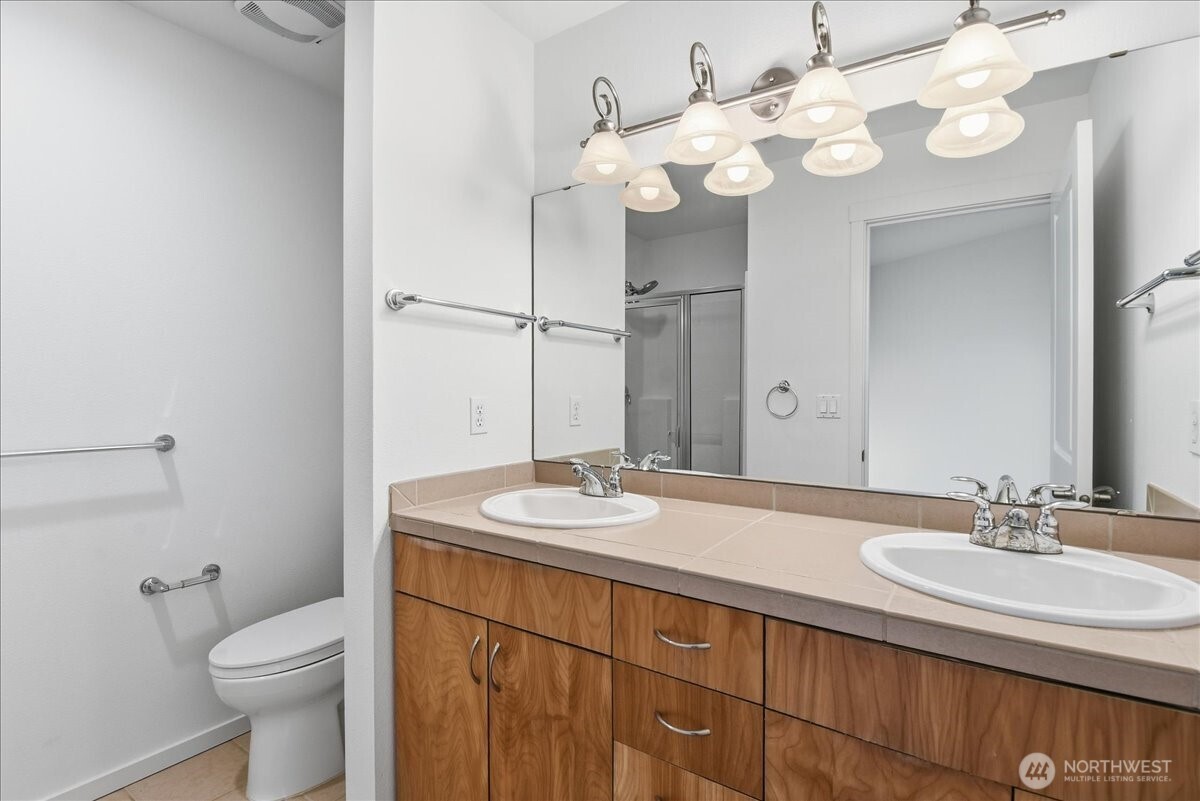 63 Cougar Ridge Road NW #2102, Issaquah, WA 98027