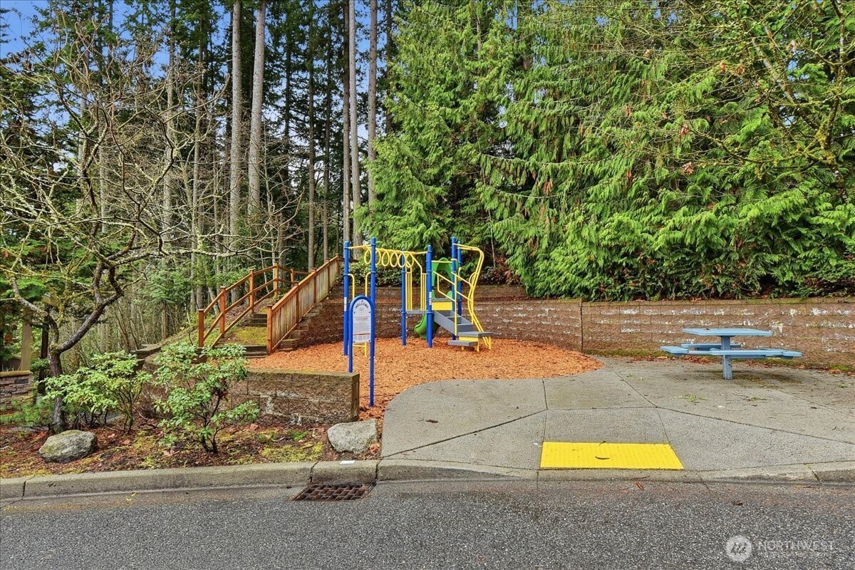 63 Cougar Ridge Road NW #2102, Issaquah, WA 98027