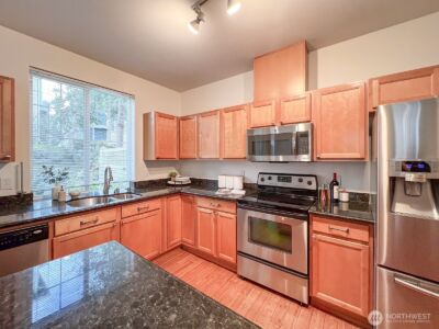 7005 Holly Park Drive S, Seattle, WA 98118 - Photo 11