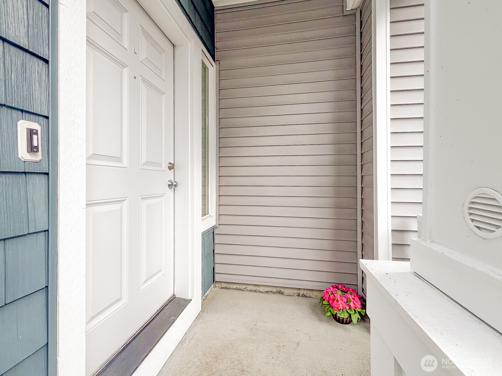 7005 Holly Park Drive S, Seattle, WA 98118