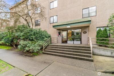 505 W Roy Street #304, Seattle, WA 98119-3882