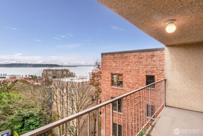 505 W Roy Street #304, Seattle, WA 98119-3882 - Photo 27