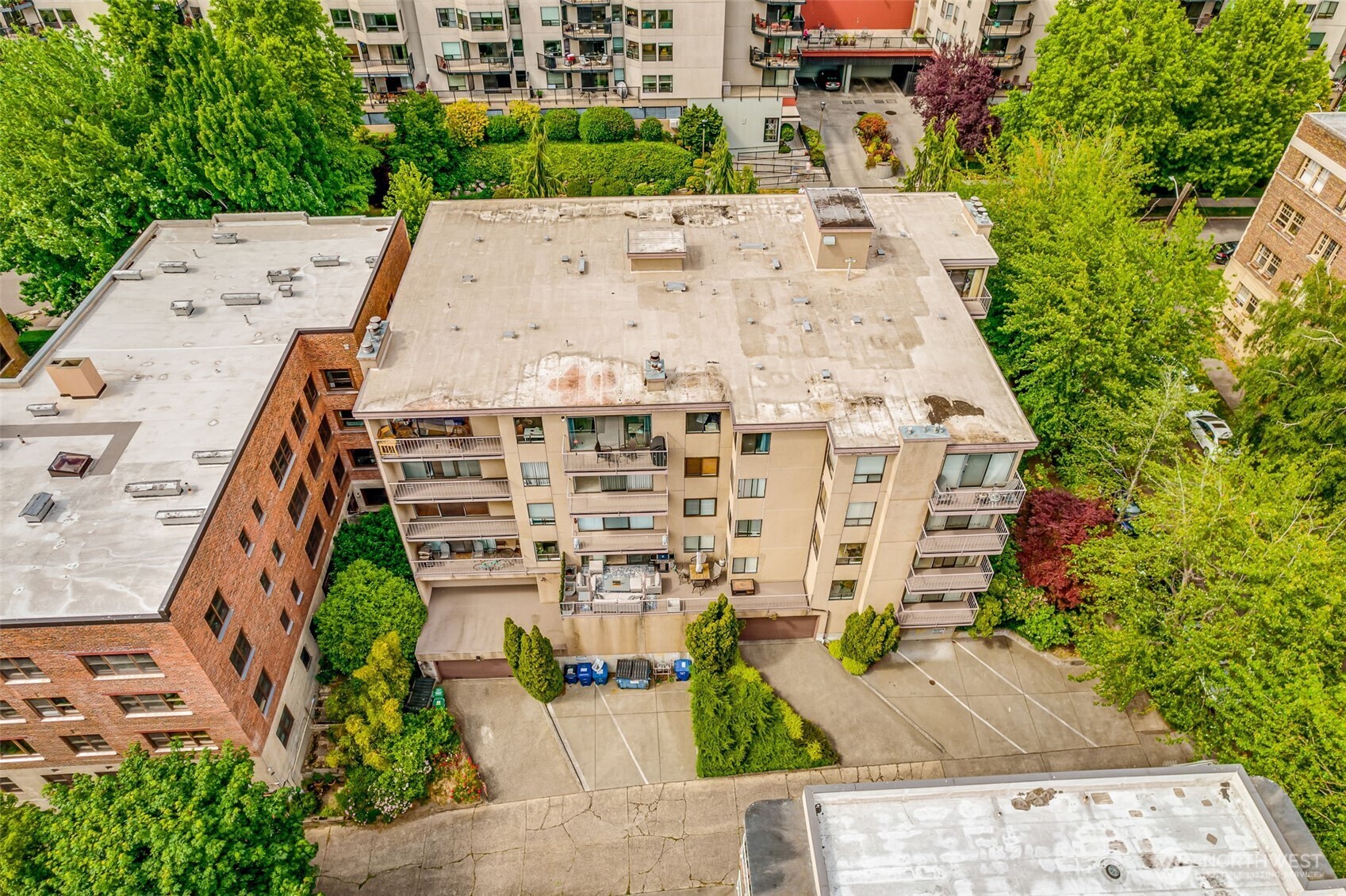 505 W Roy Street #304, Seattle, WA 98119-3882