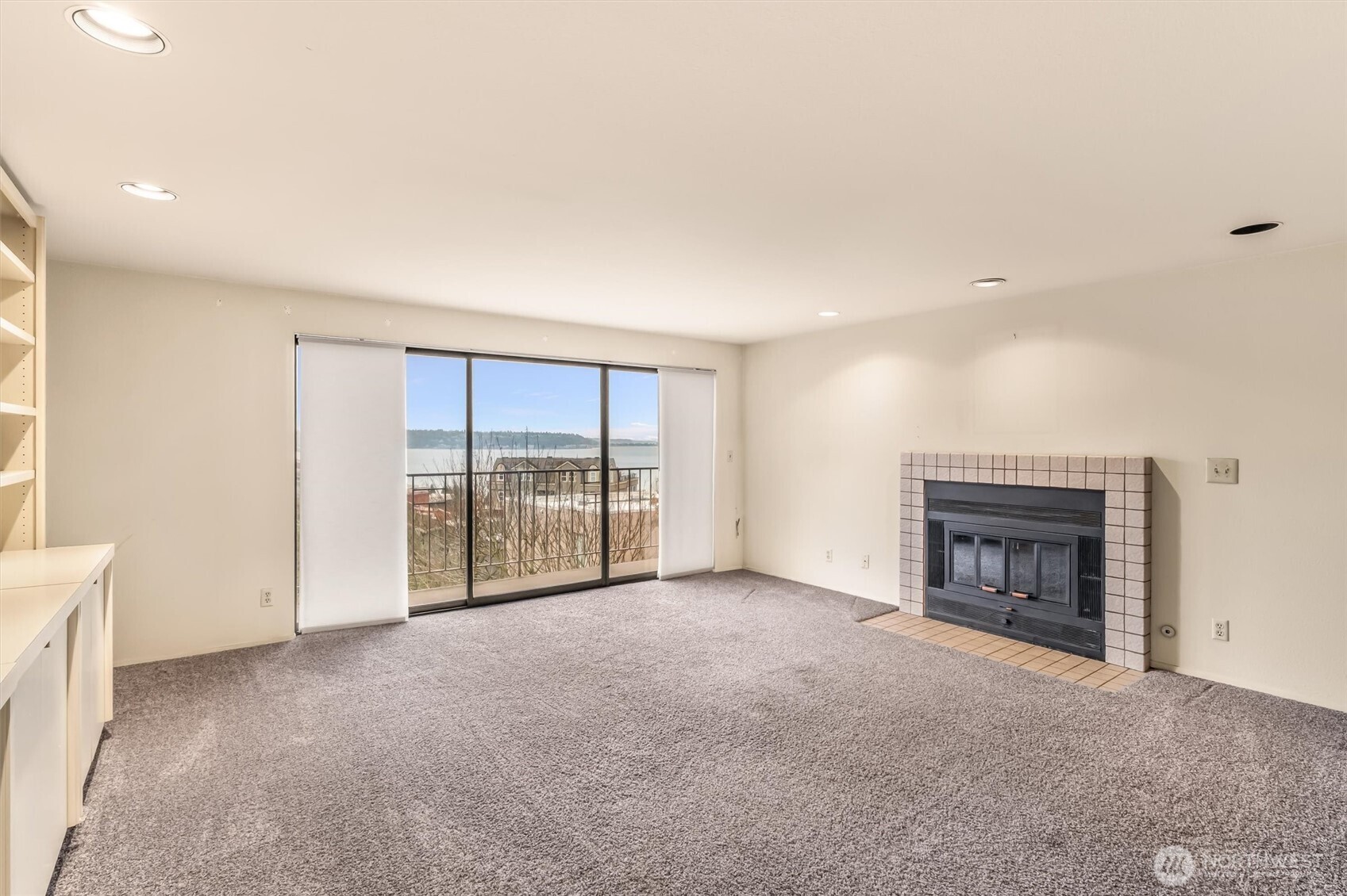 505 W Roy Street #304, Seattle, WA 98119-3882