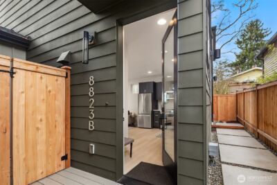 8823 Ashworth Avenue N #B, Seattle, WA 98103 - Photo 2