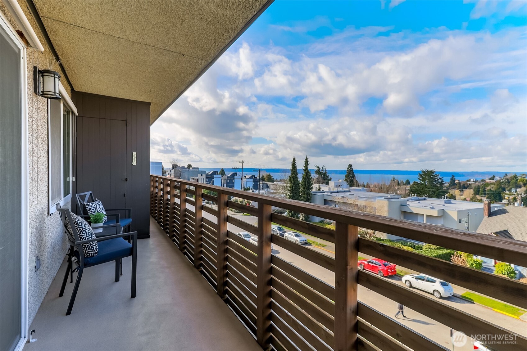 4444 44th Avenue SW #405, Seattle, WA 98116