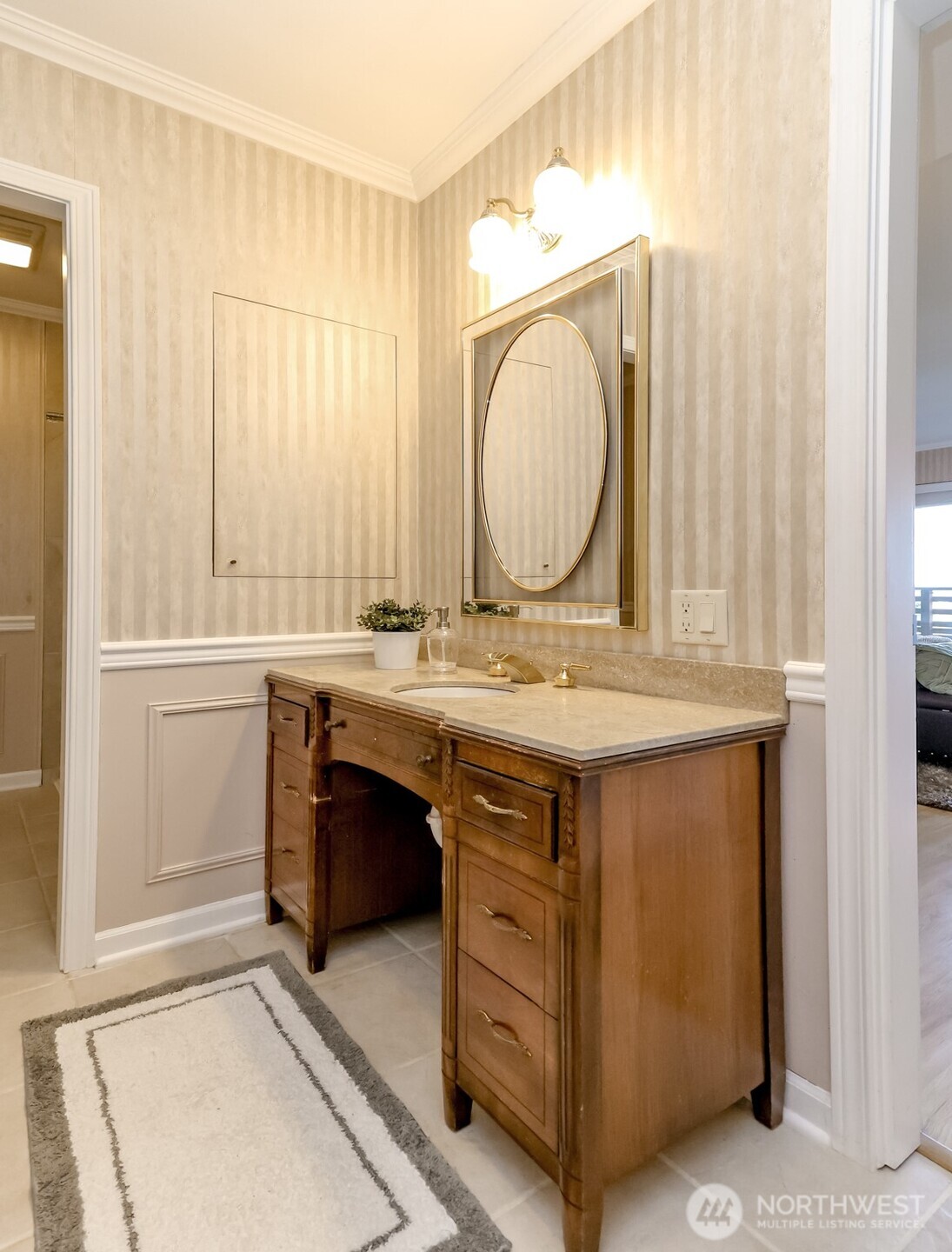 4444 44th Avenue SW #405, Seattle, WA 98116