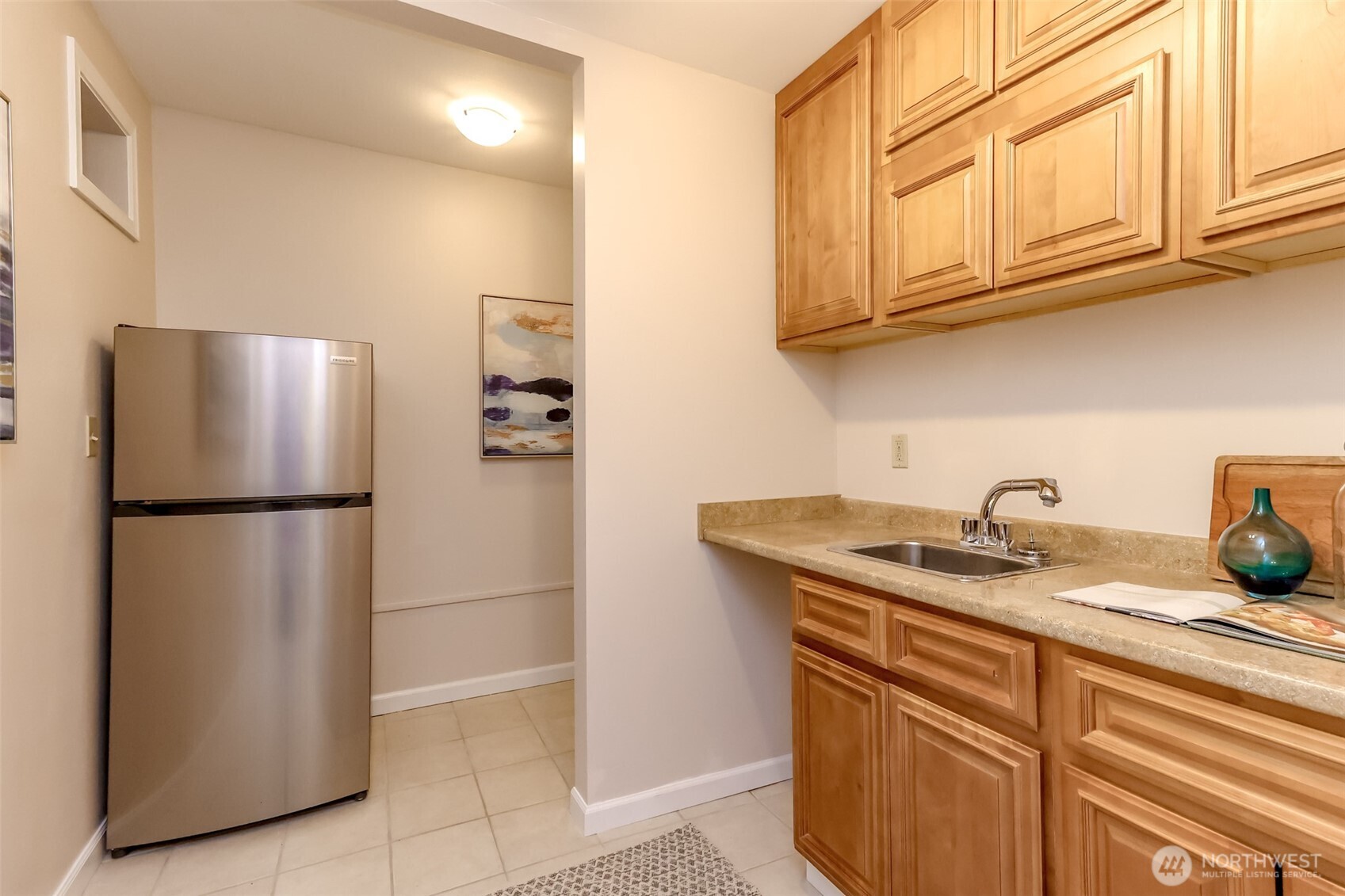 4444 44th Avenue SW #405, Seattle, WA 98116