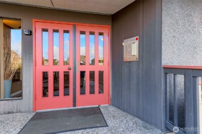 4444 44th Avenue SW #405, Seattle, WA 98116 - Photo 5