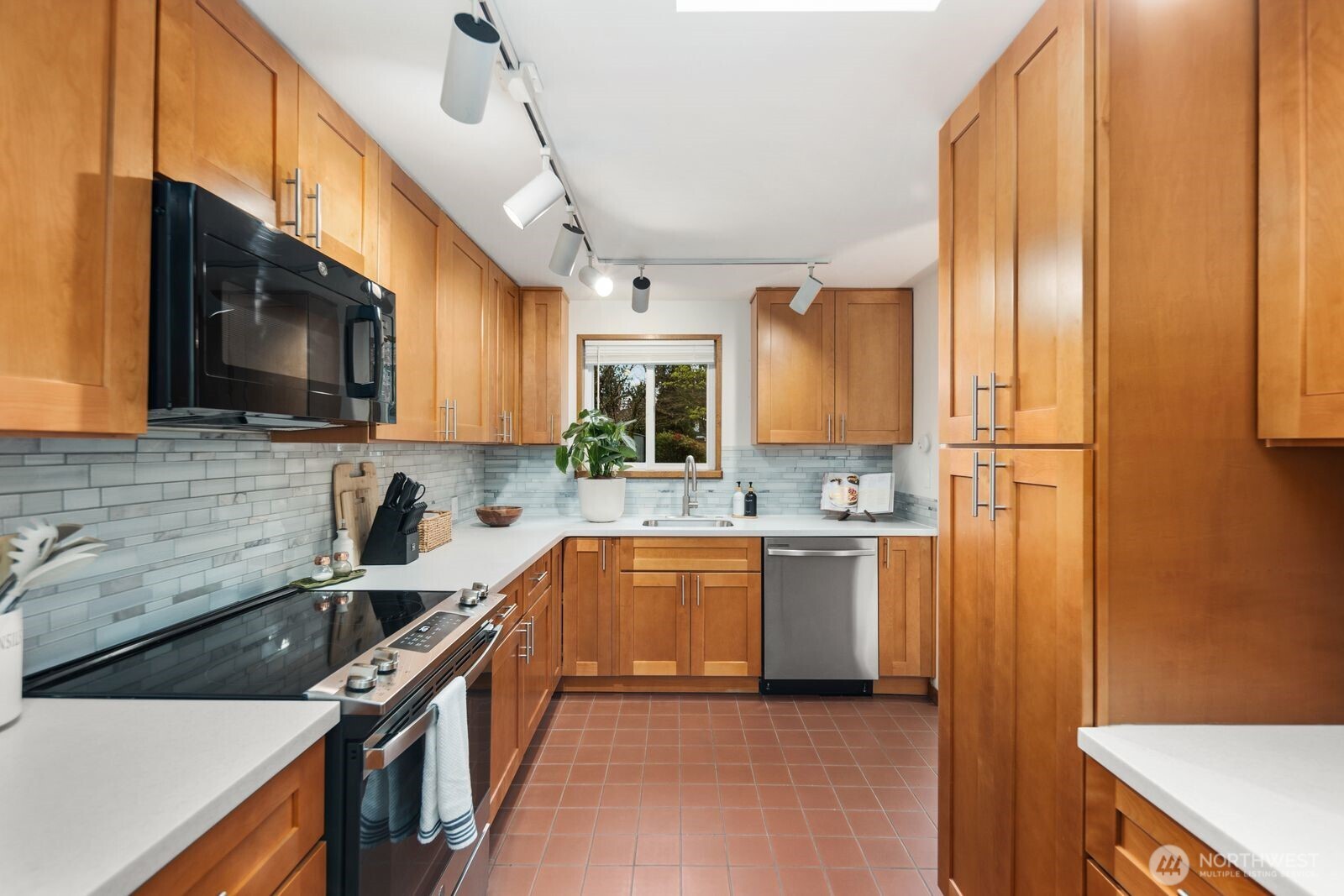 2321 NE 128th Street , Seattle, WA 98125