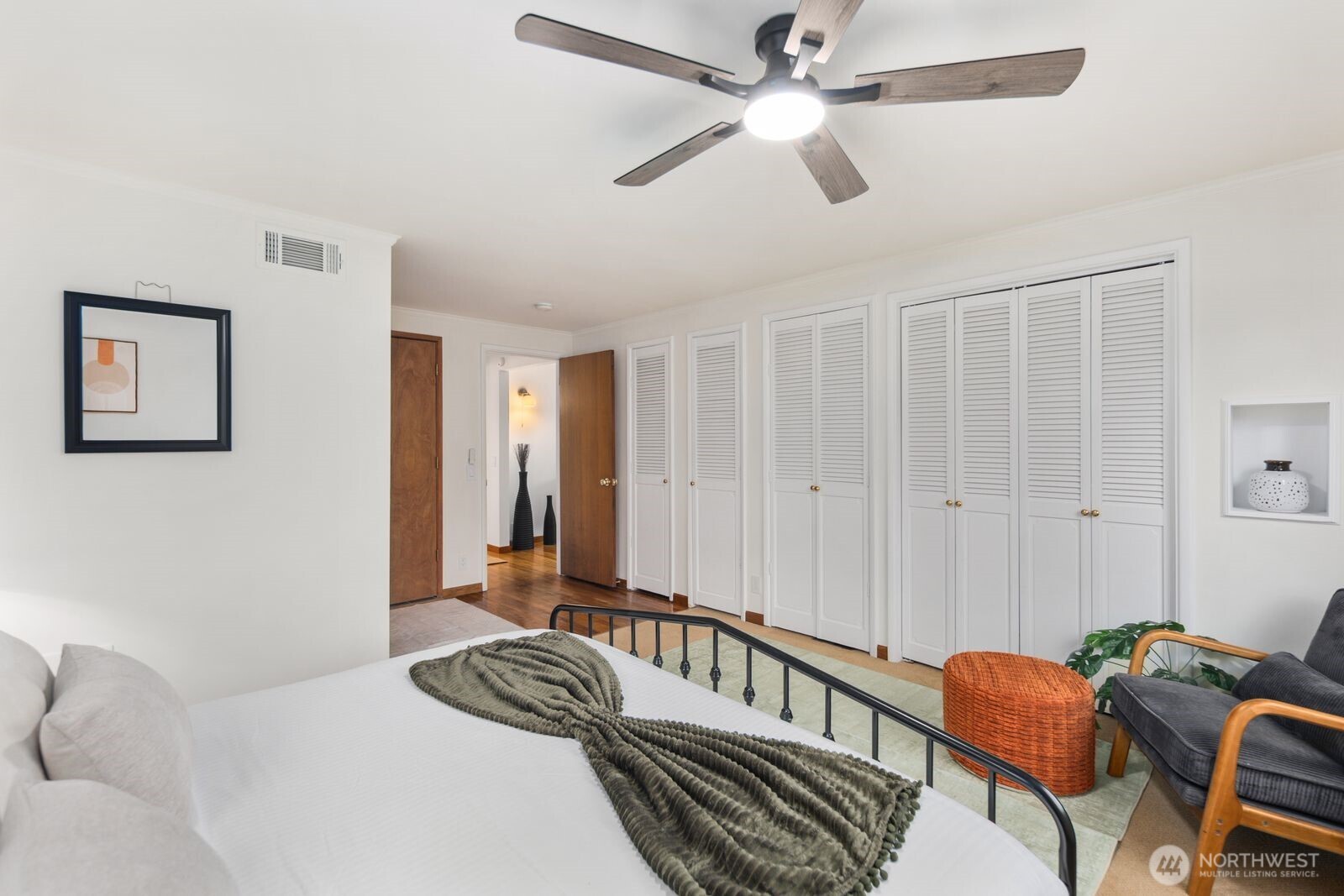 2321 NE 128th Street , Seattle, WA 98125