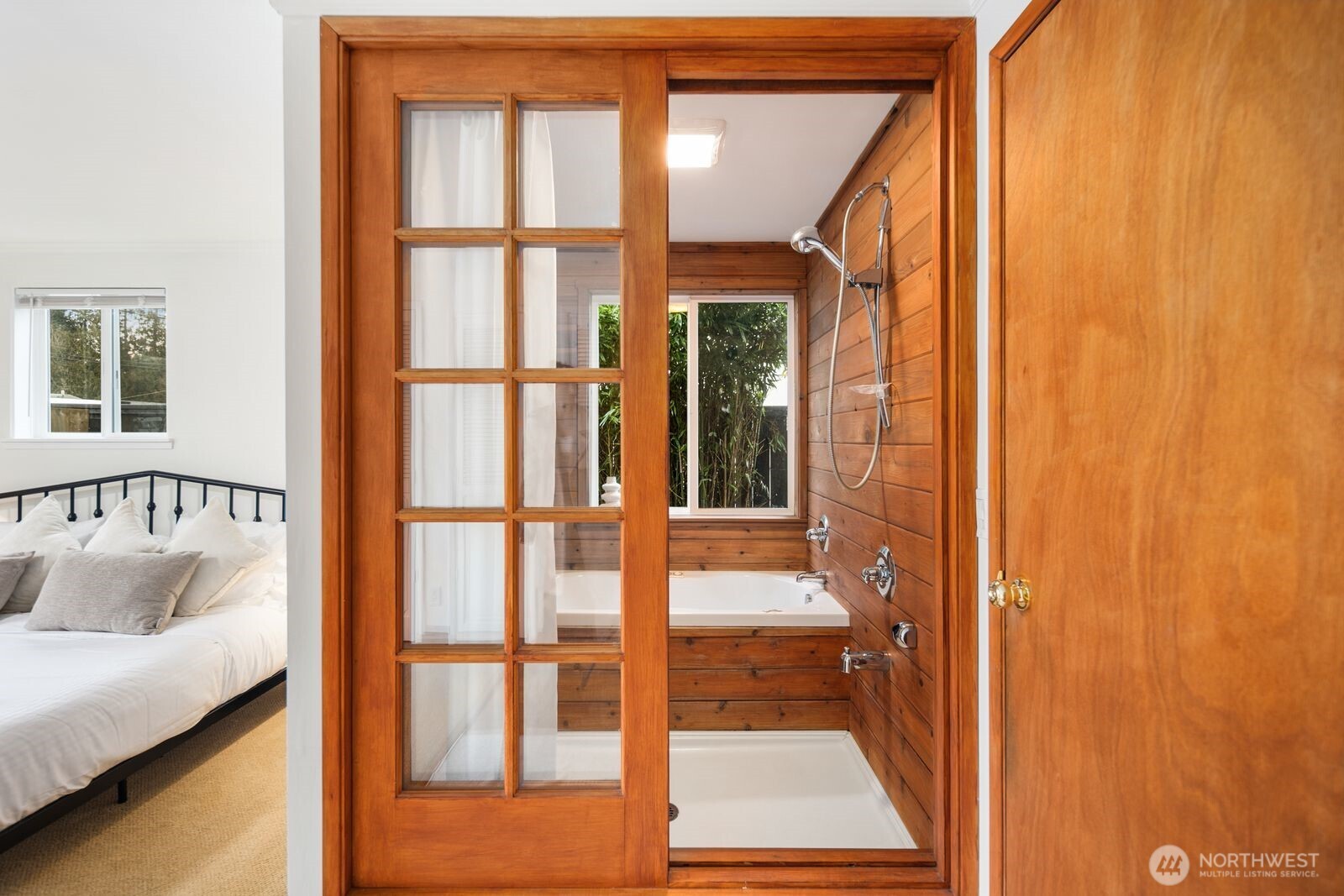 2321 NE 128th Street , Seattle, WA 98125