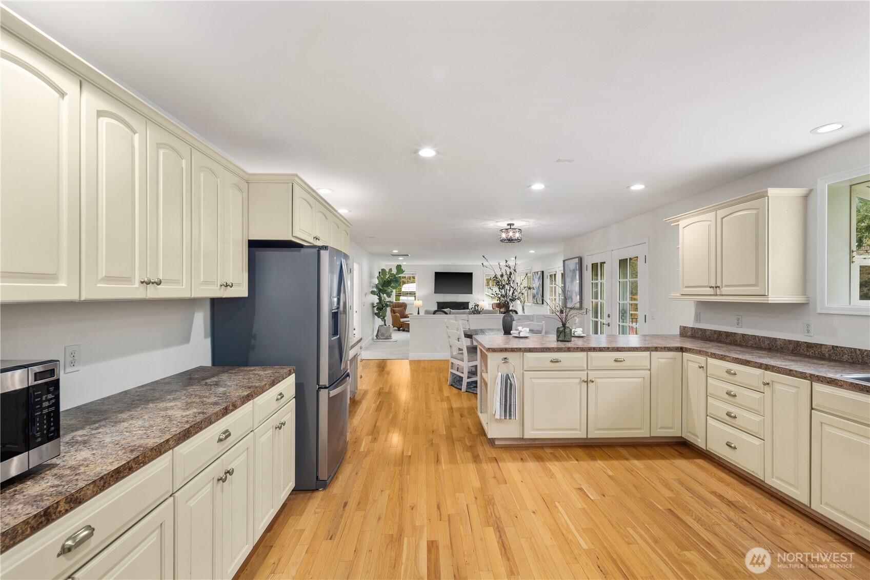 1870 W Cloud Way , Oak Harbor, WA 98277