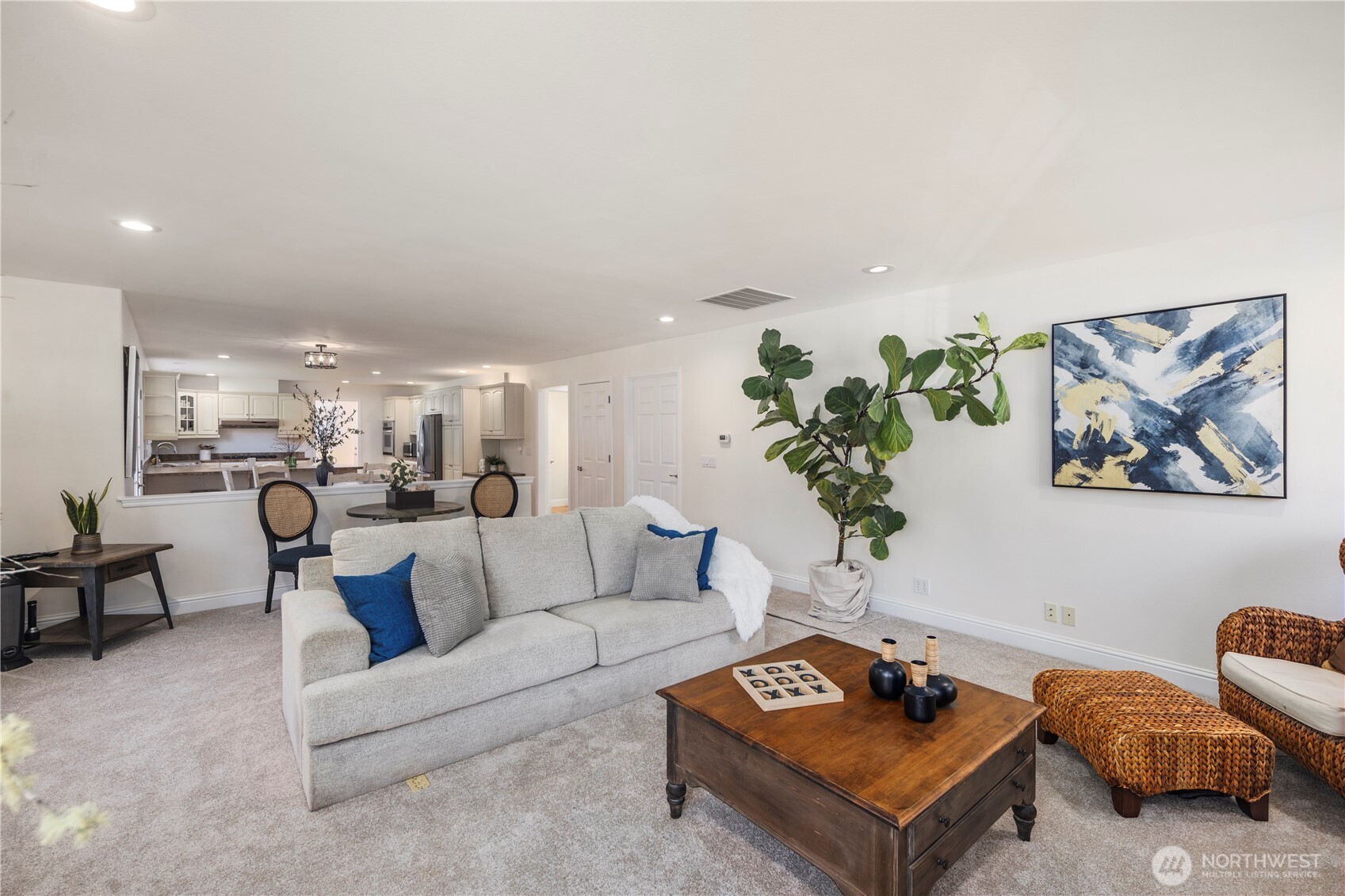 1870 W Cloud Way , Oak Harbor, WA 98277