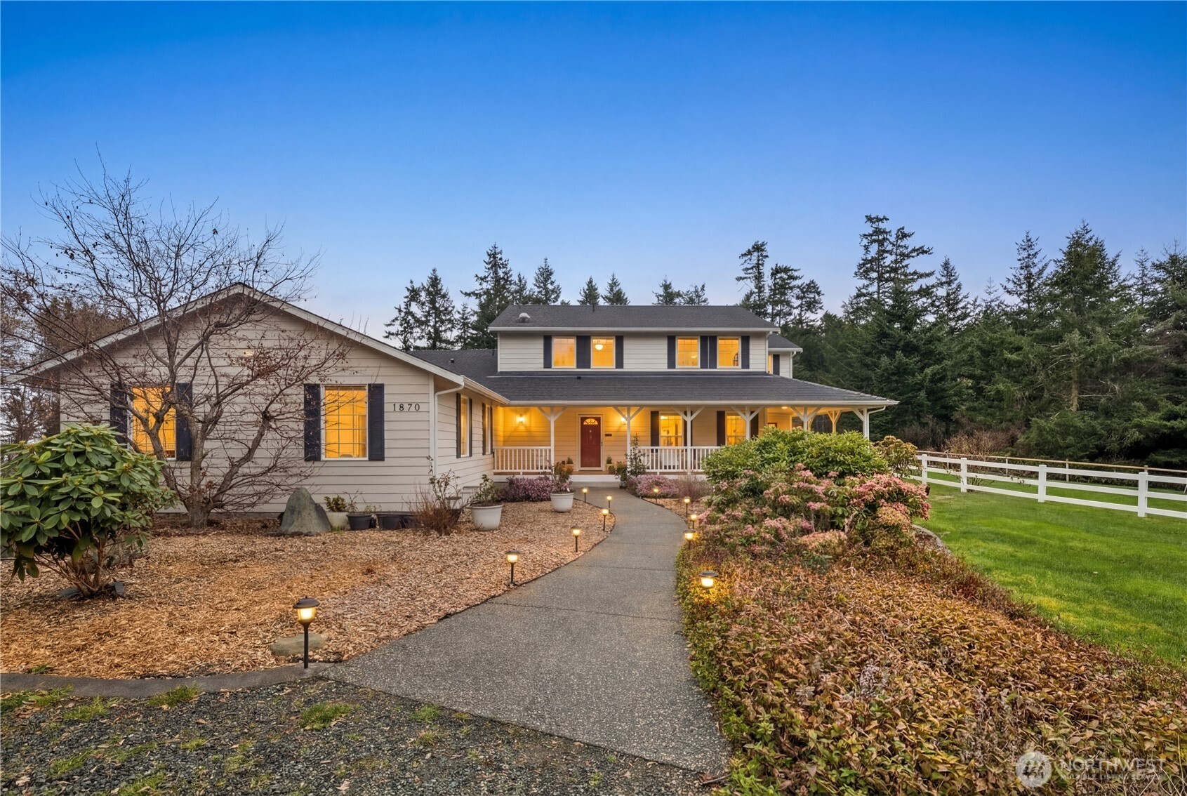 1870 W Cloud Way , Oak Harbor, WA 98277