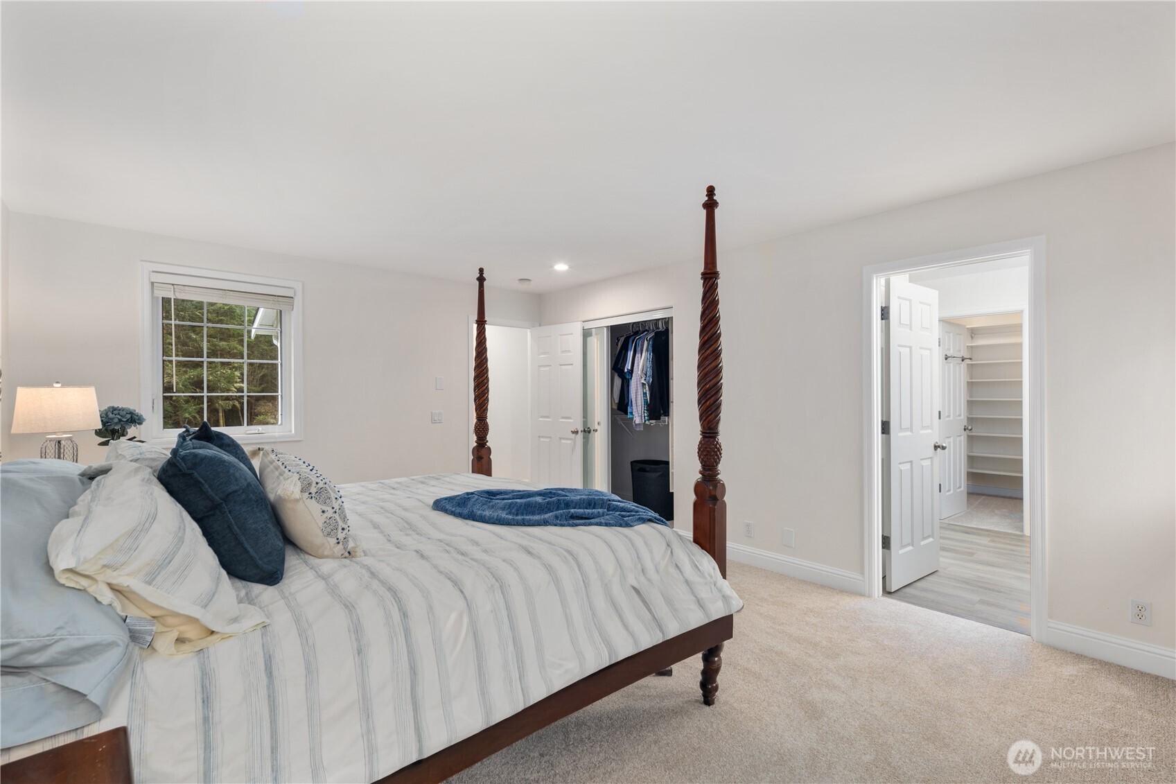 1870 W Cloud Way , Oak Harbor, WA 98277