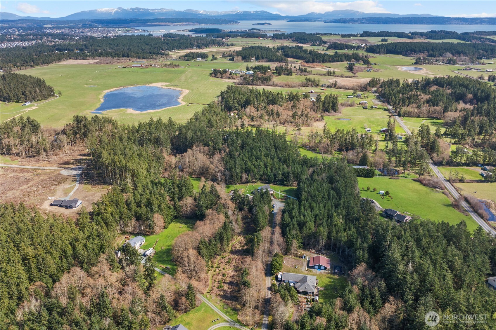 1870 W Cloud Way , Oak Harbor, WA 98277