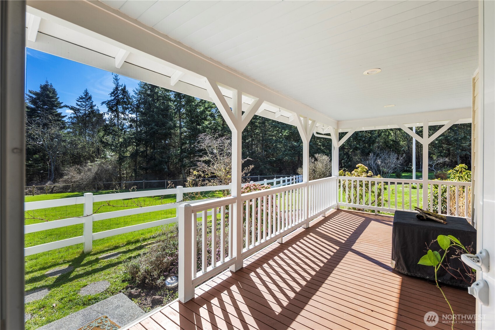1870 W Cloud Way , Oak Harbor, WA 98277