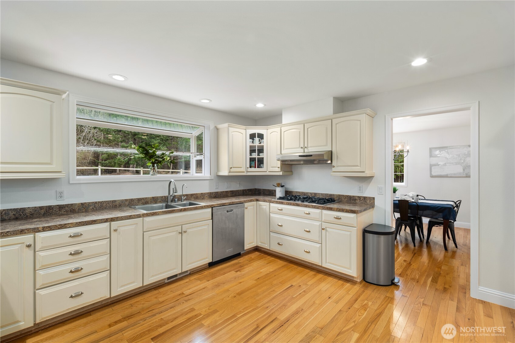 1870 W Cloud Way , Oak Harbor, WA 98277