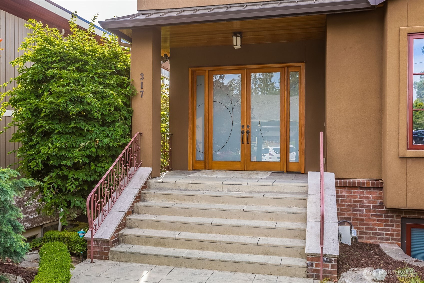 317 1st Street , Kirkland, WA 98033