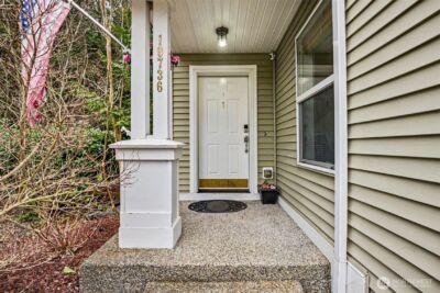 19736 99 Street Ct E, Bonney Lake, WA 98391 - Photo 3