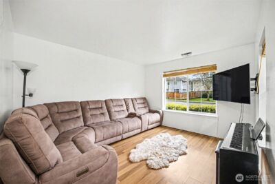 19736 99 Street Ct E, Bonney Lake, WA 98391 - Photo 5