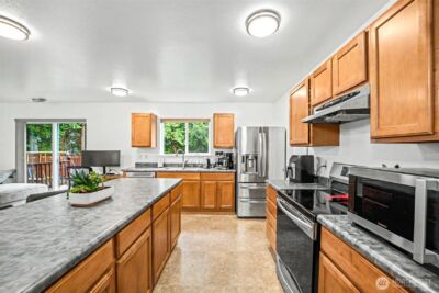 19736 99 Street Ct E, Bonney Lake, WA 98391 - Photo 7