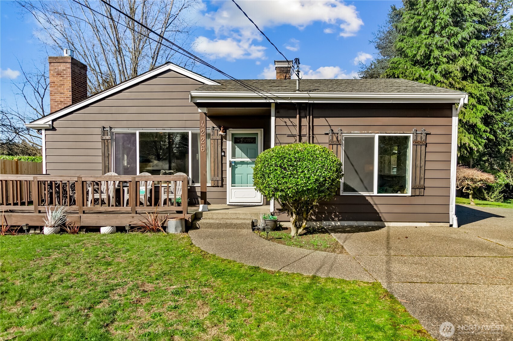 4226 Sunset Drive W, University Place, WA 98466