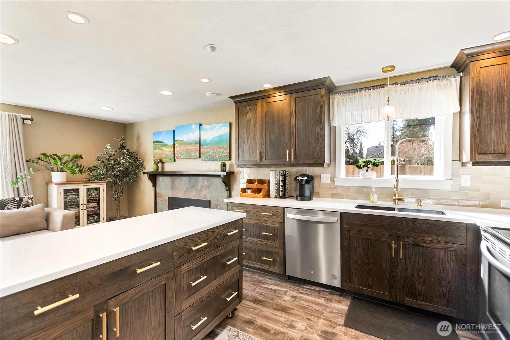 4226 Sunset Drive W, University Place, WA 98466