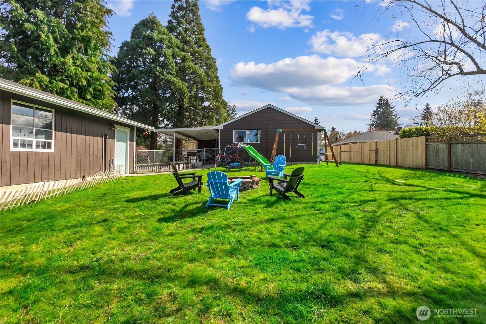4226 Sunset Drive W, University Place, WA 98466
