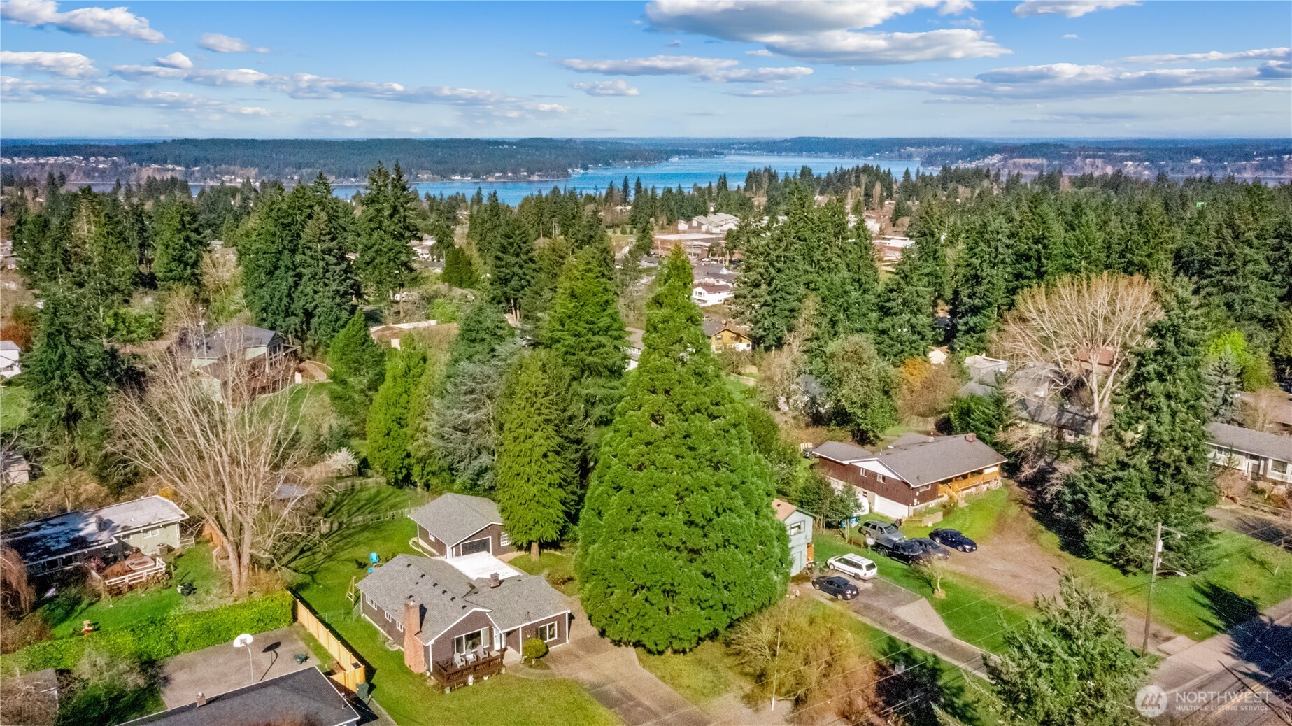 4226 Sunset Drive W, University Place, WA 98466