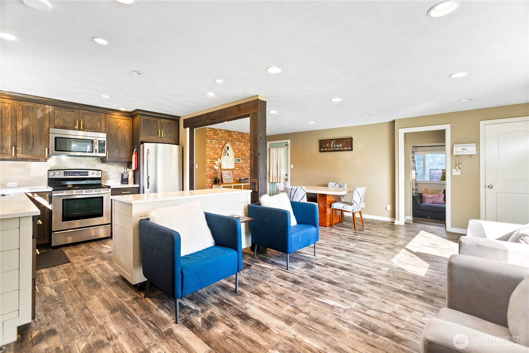 4226 Sunset Drive W, University Place, WA 98466