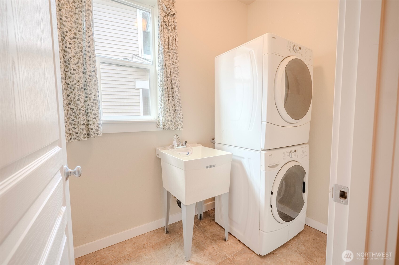 12707 12th Dr SE , Everett, WA 98208