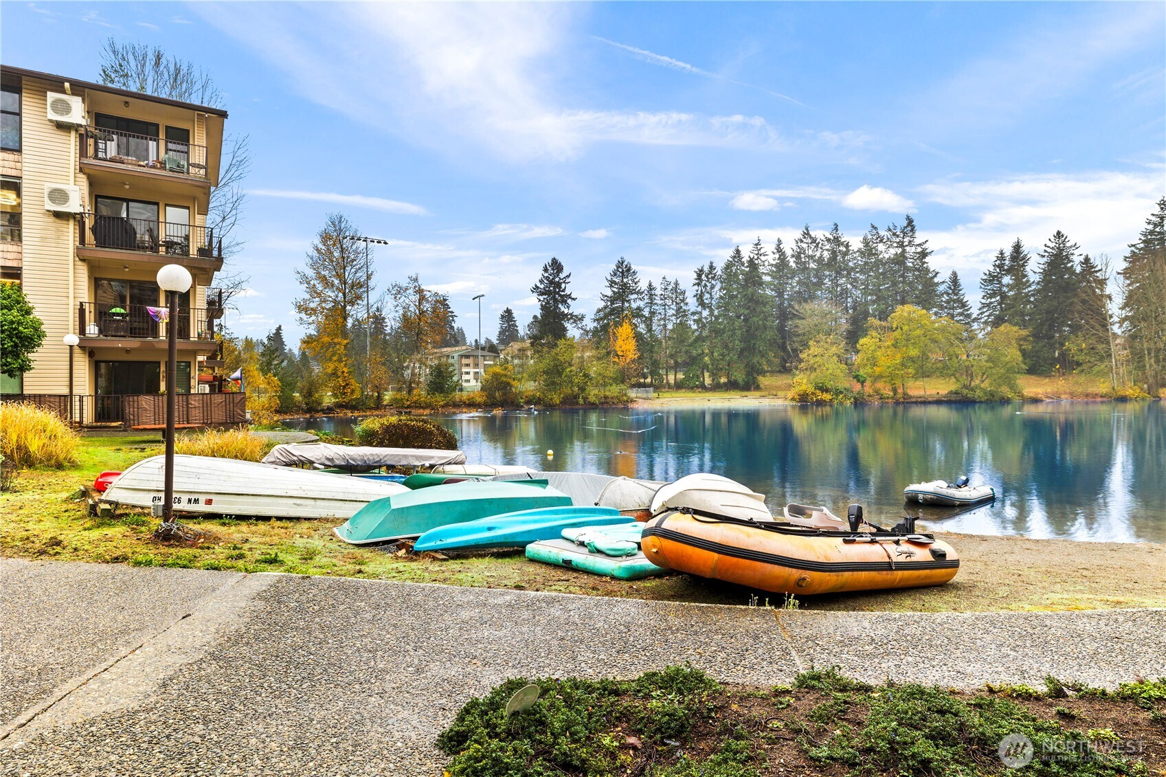 13229 Linden Avenue N #B306, Seattle, WA 98133