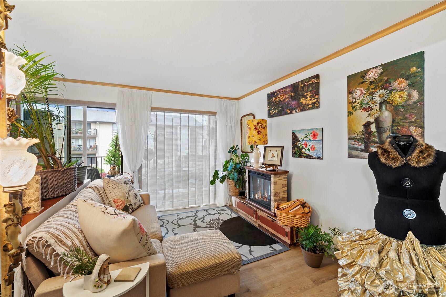 13229 Linden Avenue N #B306, Seattle, WA 98133