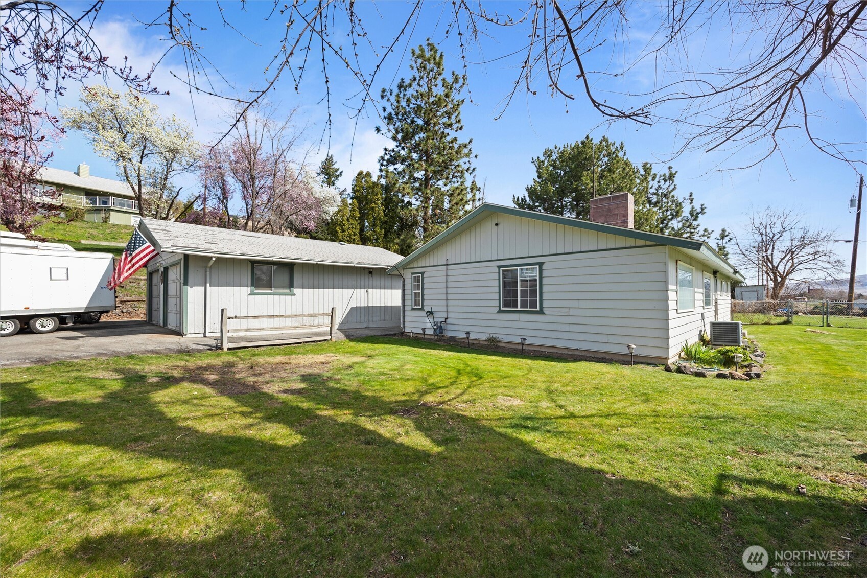 705 N 12th Street , Selah, WA 98942