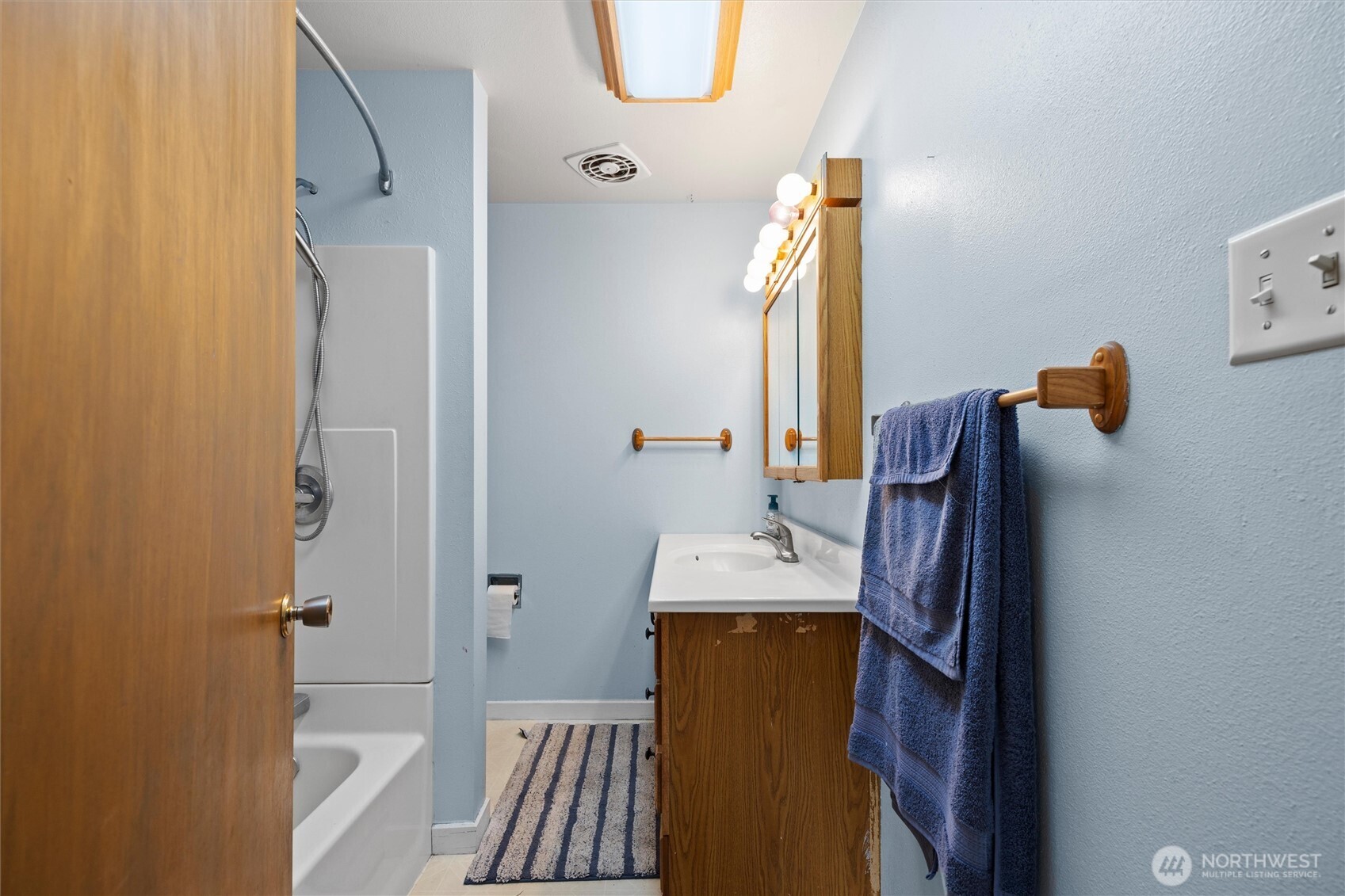 705 N 12th Street , Selah, WA 98942