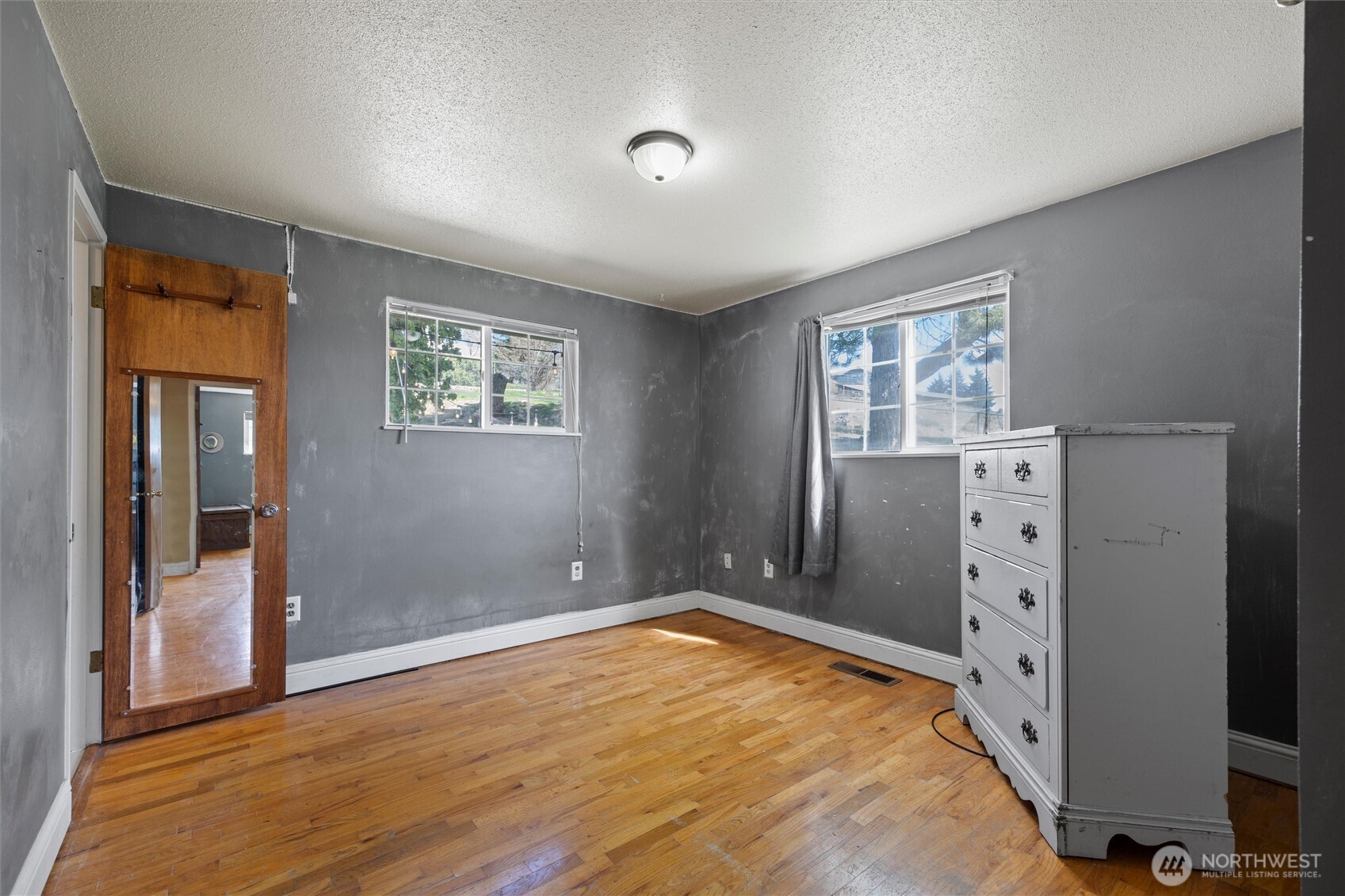 705 N 12th Street , Selah, WA 98942