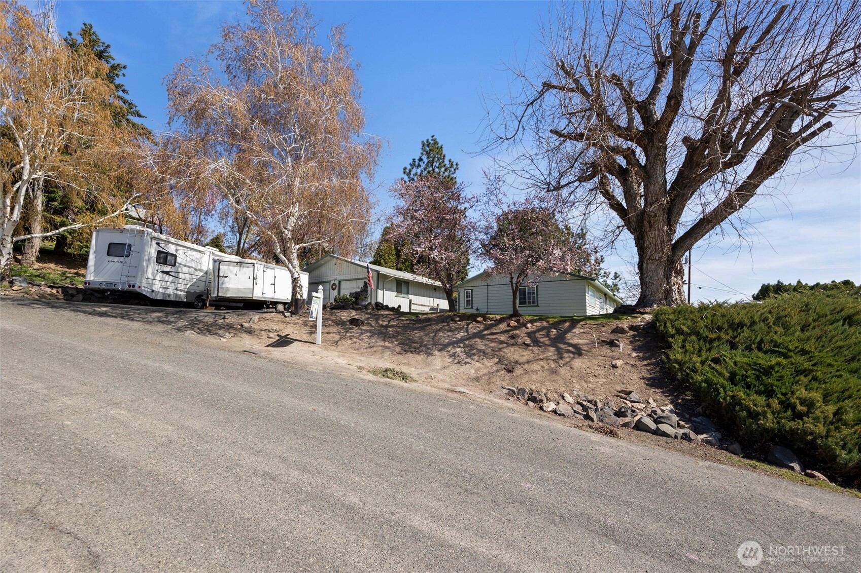 705 N 12th Street , Selah, WA 98942