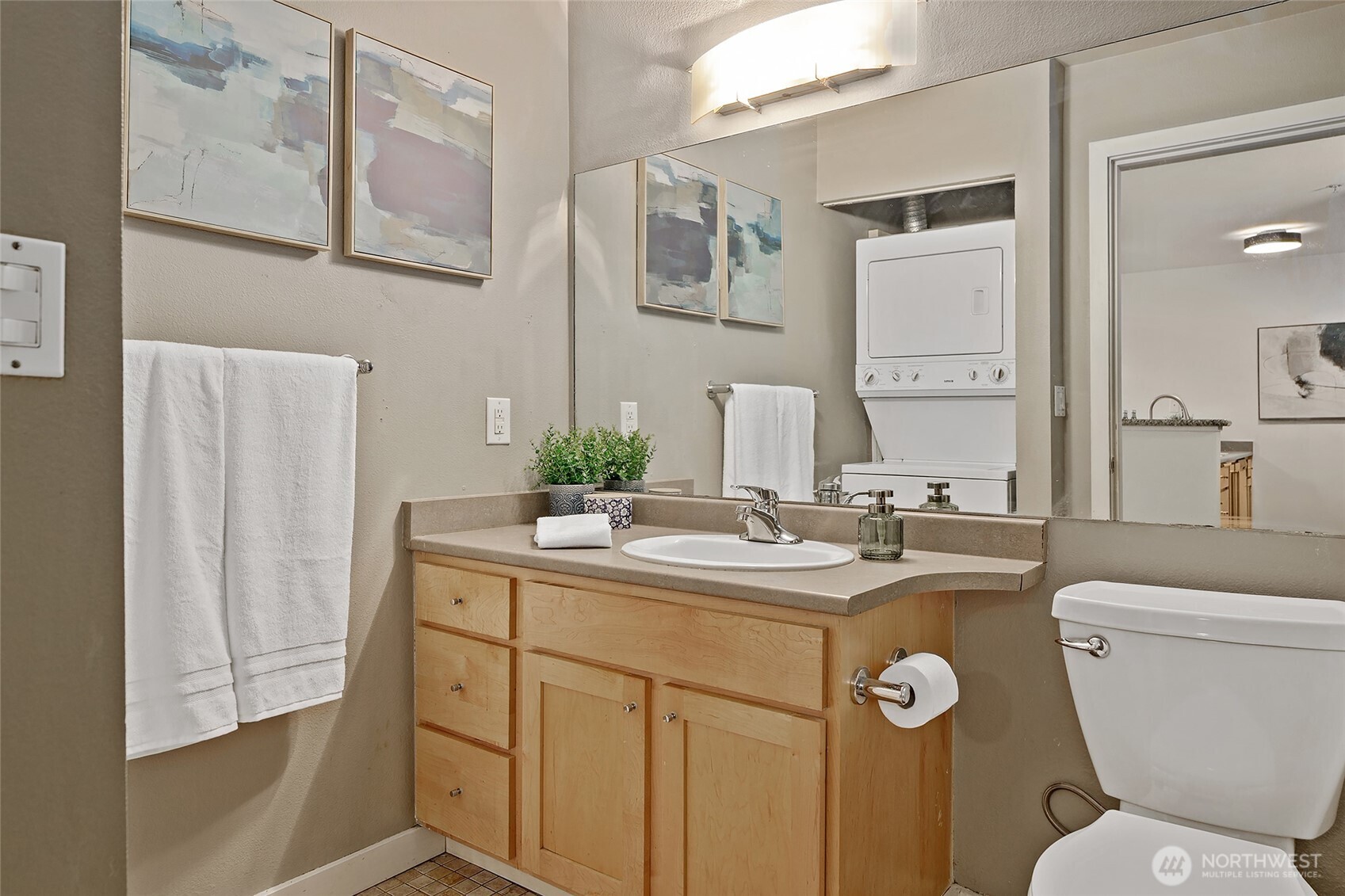 303 23rd Avenue S #304, Seattle, WA 98144-2378