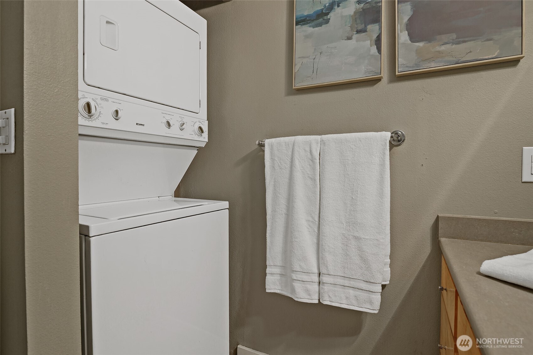 303 23rd Avenue S #304, Seattle, WA 98144-2378