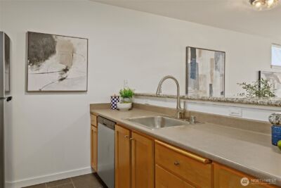 303 23rd Avenue S #304, Seattle, WA 98144-2378 - Photo 5