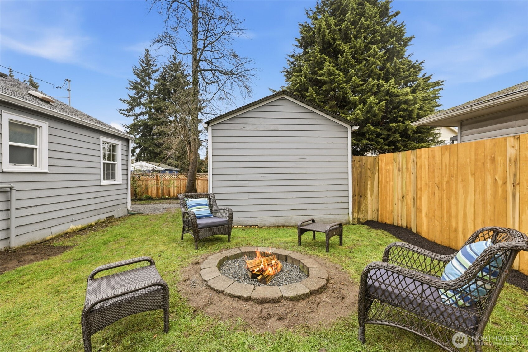 317 SW 124th Street , Seattle, WA 98146