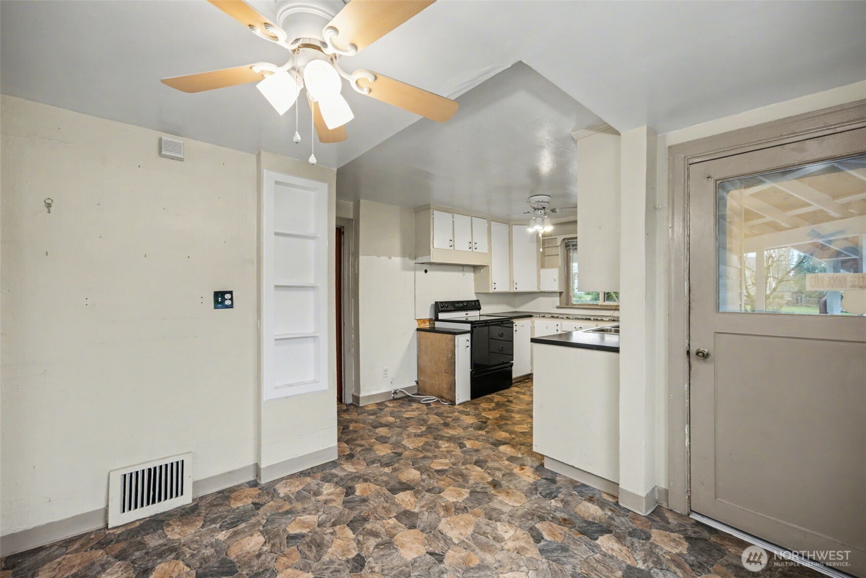 6109 Pacific Avenue , Tacoma, WA 98408