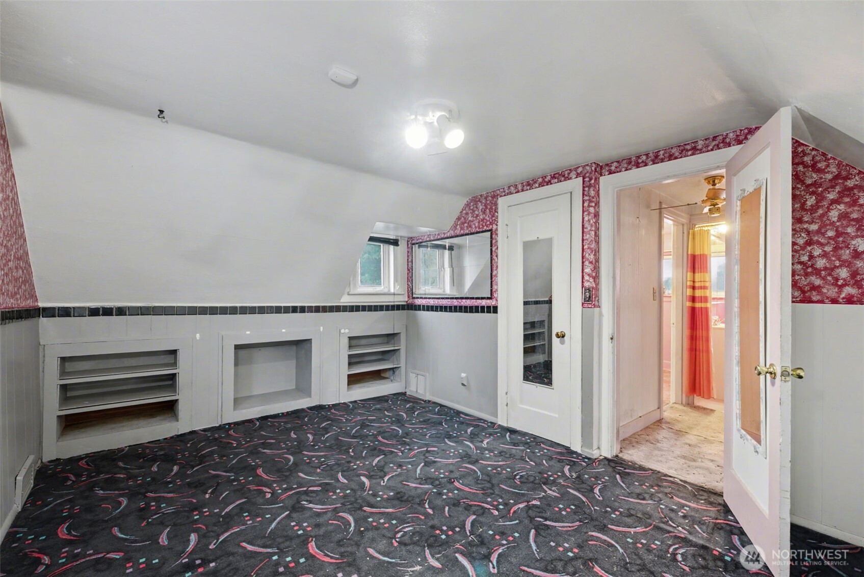 6109 Pacific Avenue , Tacoma, WA 98408